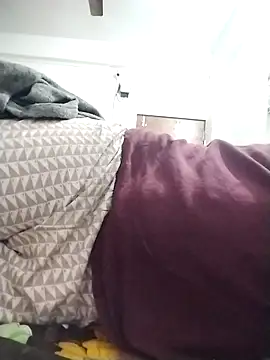 Desi Londa 143 online show from December 2, 2025, 4:46 pm