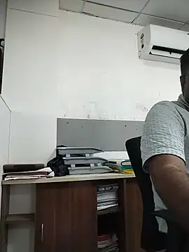 Snapshot of Desi_Londa_143 chatting on May 30, 2026, 5:37 am Desi Londa 143 online show from May 30, 2026, 5:37 am