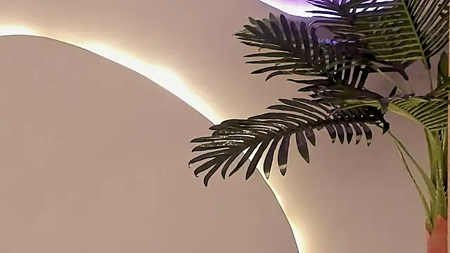 Emma Morgann online show from November 20, 2025, 1:33 pm