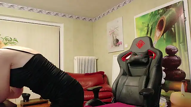 HotLana69 online show from February 26, 2025, 6:32 pm