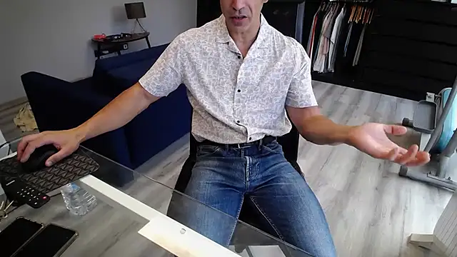 Snapshot of samricci21 chatting on October 16, 2025, 11:00 am samricci21 online show from October 16, 2025, 11:00 am