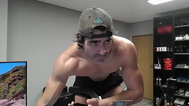 Snapshot of samricci21 chatting on December 17, 2025, 9:21 pm samricci21 online show from December 17, 2025, 9:21 pm