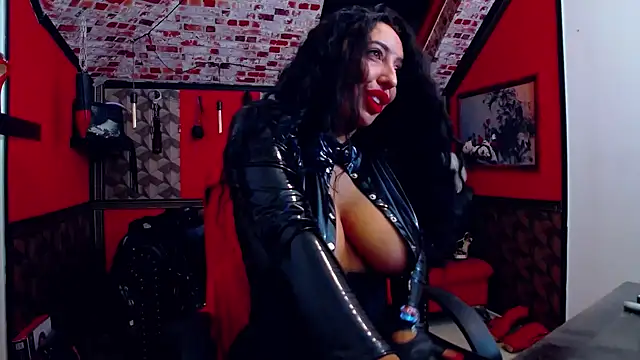 DommeBellatrix online show from October 7, 2025, 5:15 am