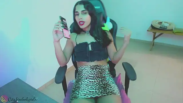 Snapshot of Kim_Wexler chatting on December 7, 2024, 1:03 am Kim Wexler online show from December 7, 2024, 1:03 am