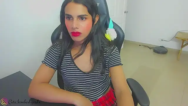 Snapshot of Kim_Wexler chatting on February 7, 2025, 4:37 am Kim Wexler online show from February 7, 2025, 4:37 am