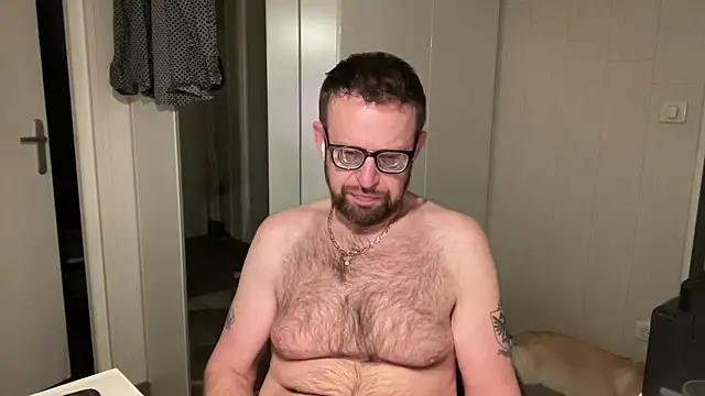 FABIOGLASSES online show from March 8, 2025, 6:47 pm