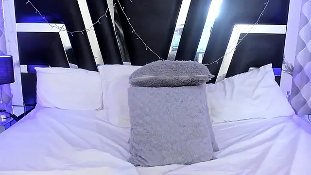 katya kozlov online show from November 25, 2025, 1:27 am