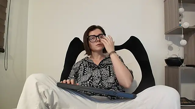 Arya starrk online show from March 4, 2026, 1:39 pm