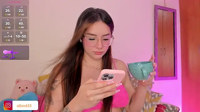 Snapshot of olivia__s chatting on March 23, 2025, 3:10 am olivia s online show from March 23, 2025, 3:10 am