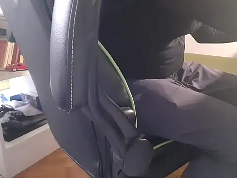 feathersify online show from February 4, 2026, 6:41 am