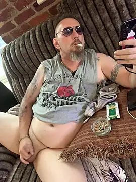 Snapshot of Littledick007007 chatting on August 5, 2026, 11:57 am Littledick007007 online show from August 5, 2026, 11:57 am
