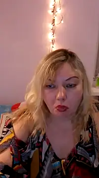 Snapshot of Lusi-777 chatting on March 1, 2025, 4:22 pm Lusi-777 online show from March 1, 2025, 4:22 pm