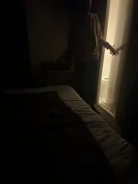 Snapshot of ThatGuyNextDoor1992 chatting on November 17, 2025, 3:01 am ThatGuyNextDoor1992 online show from November 17, 2025, 3:01 am