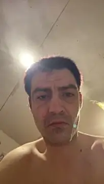 Snapshot of ThatGuyNextDoor1992 chatting on February 27, 2026, 7:08 am ThatGuyNextDoor1992 online show from February 27, 2026, 7:08 am