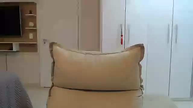 AliceStone19 online show from March 3, 2025, 12:37 pm