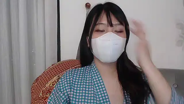 Snapshot of Onee-Chew chatting on December 19, 2024, 8:55 pm Onee-Chew online show from December 19, 2024, 8:55 pm