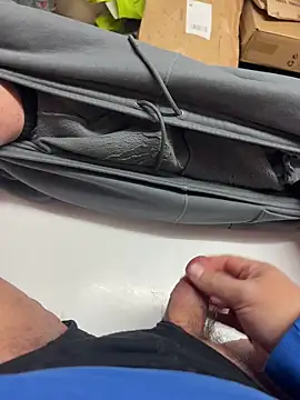 buri232 online show from December 3, 2025, 3:10 pm