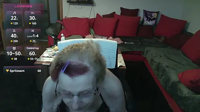 HeisseomaOriginal online show from February 11, 2025, 8:15 am