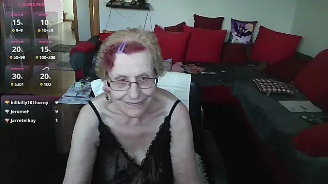 HeisseomaOriginal online show from February 26, 2025, 2:36 pm