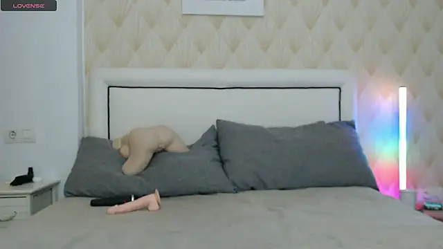 redheadxxl online show from March 26, 2026, 5:40 pm