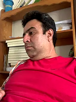 Snapshot of EmilianoGt chatting on October 10, 2025, 6:07 pm EmilianoGt online show from October 10, 2025, 6:07 pm