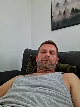 Snapshot of Mjn34 chatting on August 7, 2026, 1:57 pm Mjn34 online show from August 7, 2026, 1:57 pm
