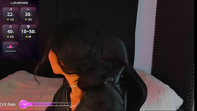 Snapshot of rosario215B chatting on March 5, 2025, 11:38 pm rosario215B online show from March 5, 2025, 11:38 pm