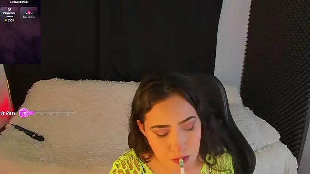 Snapshot of rosario215B chatting on November 29, 2025, 4:26 am rosario215B online show from November 29, 2025, 4:26 am