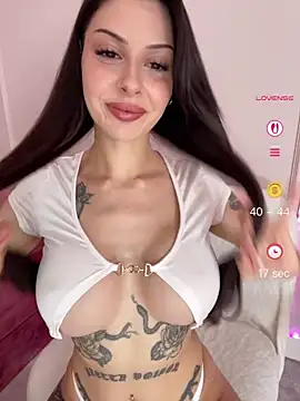 Sassy-Susie online show from May 11, 2026, 1:17 pm