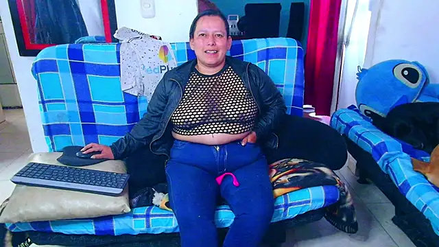 Snapshot of Diana_Lozano chatting on July 17, 2026, 12:45 pm Diana Lozano online show from July 17, 2026, 12:45 pm