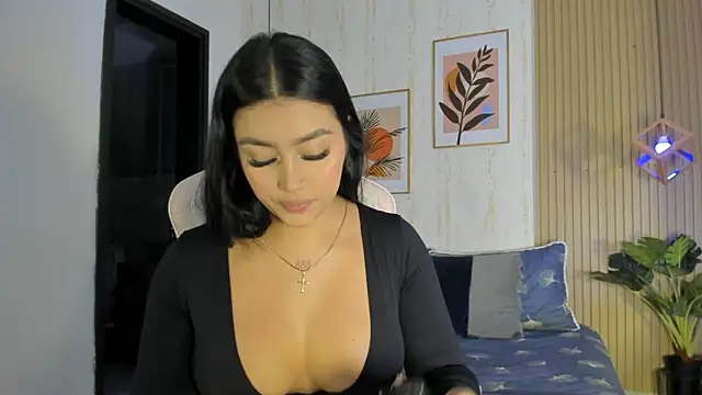 CameronCollins  online show from October 25, 2025, 7:52 pm