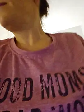 Ellie-L-Elizabeth online show from November 27, 2025, 12:51 pm