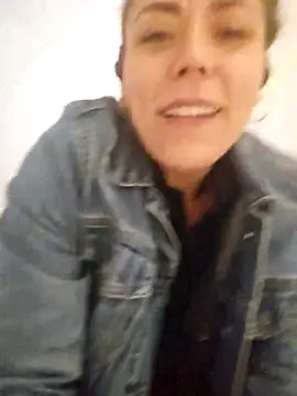 Snapshot of Ellie-L-Elizabeth chatting on May 10, 2026, 3:01 am Ellie-L-Elizabeth online show from May 10, 2026, 3:01 am