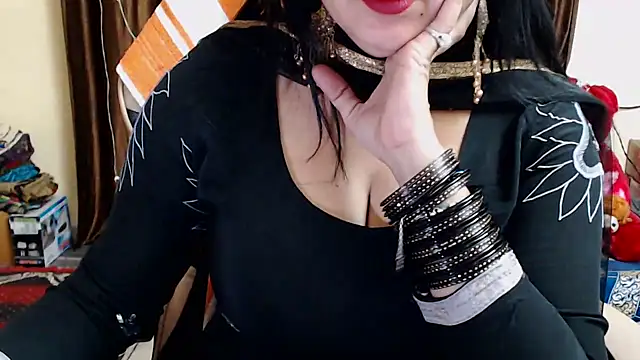 Snapshot of Naughty_Kashish chatting on December 14, 2024, 5:07 am Naughty Kashish online show from December 14, 2024, 5:07 am