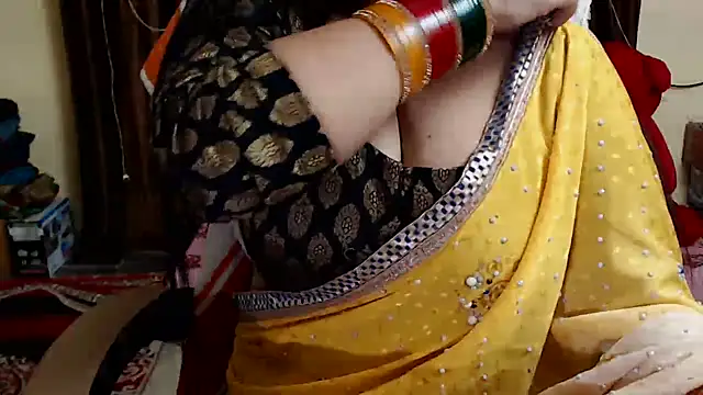 Snapshot of Naughty_Kashish chatting on December 24, 2024, 6:00 am Naughty Kashish online show from December 24, 2024, 6:00 am