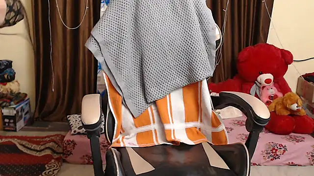 Snapshot of Naughty_Kashish chatting on February 13, 2025, 9:51 am Naughty Kashish online show from February 13, 2025, 9:51 am