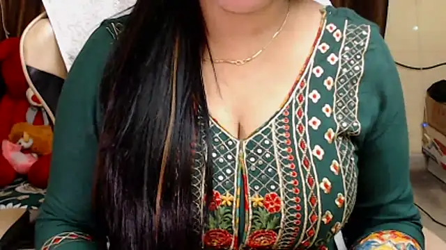 Snapshot of Naughty_Kashish chatting on November 7, 2025, 6:46 am Naughty Kashish online show from November 7, 2025, 6:46 am