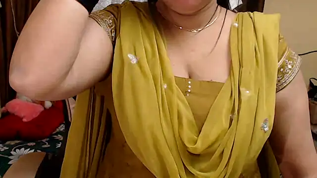 Snapshot of Naughty_Kashish chatting on December 17, 2025, 6:41 am Naughty Kashish online show from December 17, 2025, 6:41 am