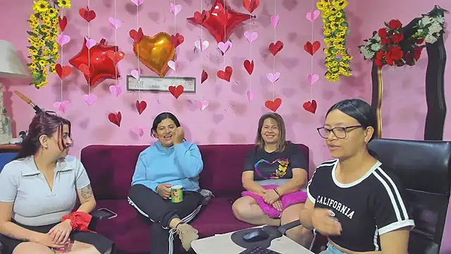 lesbiancuple online show from February 7, 2026, 12:09 pm