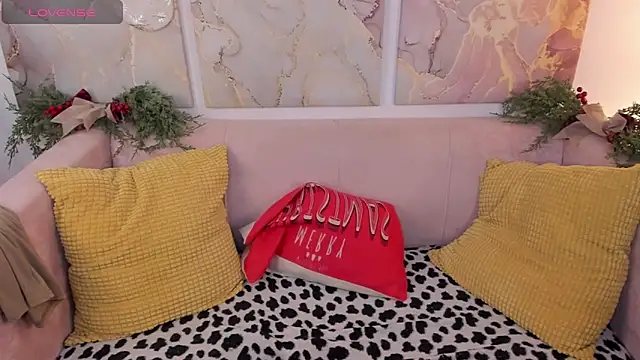 ohmyJuliet online show from December 22, 2024, 5:56 am