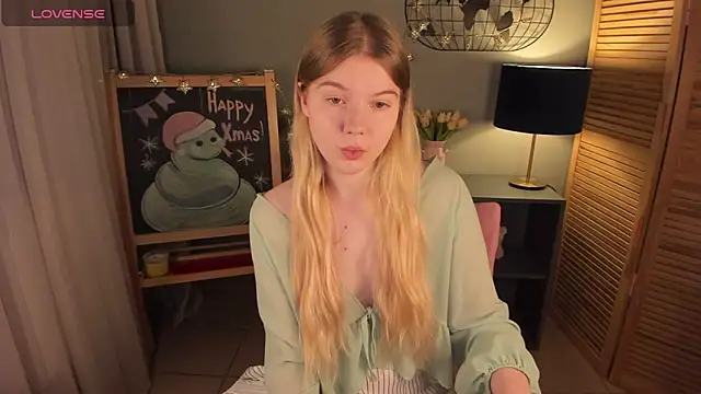 ohmyJuliet online show from January 22, 2025, 2:04 am