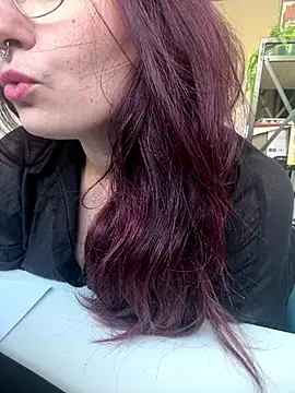 Snapshot of LunaMoongirl chatting on December 6, 2024, 10:16 am LunaMoongirl online show from December 6, 2024, 10:16 am