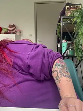 Snapshot of LunaMoongirl chatting on February 7, 2025, 2:04 pm LunaMoongirl online show from February 7, 2025, 2:04 pm