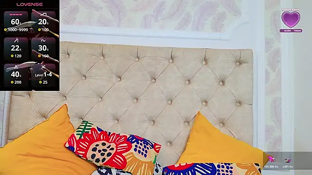 KarinaNoir online show from February 3, 2026, 3:15 am