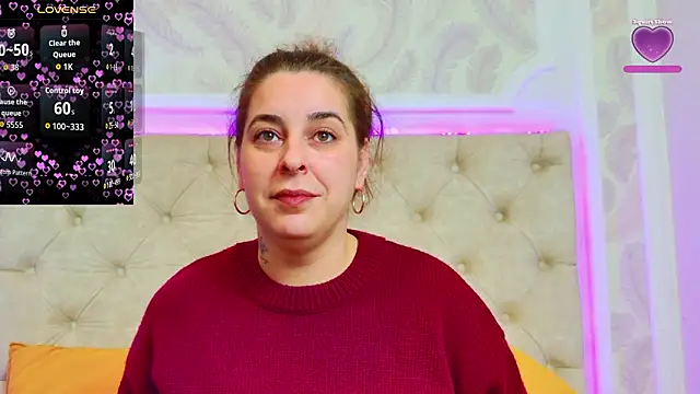 KarinaNoir online show from February 13, 2026, 5:03 am