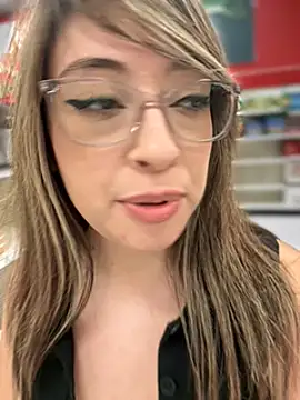 Snapshot of AriannaPena chatting on January 9, 2025, 2:43 am AriannaPena online show from January 9, 2025, 2:43 am