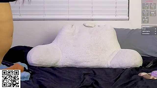 Snapshot of AriannaPena chatting on February 8, 2025, 4:36 am AriannaPena online show from February 8, 2025, 4:36 am