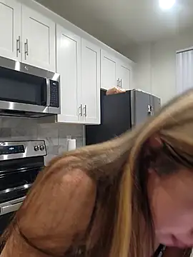 Snapshot of AriannaPena chatting on March 14, 2025, 7:04 am AriannaPena online show from March 14, 2025, 7:04 am