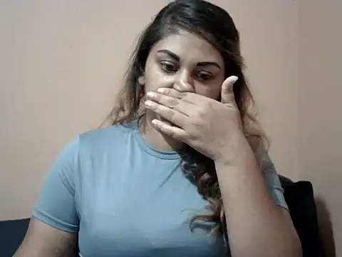 bellachow10 online show from January 7, 2026, 7:05 pm