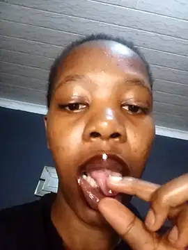 SheisBlacq online show from November 7, 2025, 9:04 pm